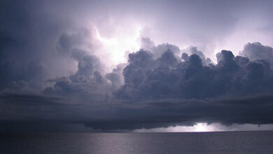 Le cumulonimbus est le nuage avec le plus d’extension verticale et l’énergie qu’il renferme peut être impressionnante, les plus gros pouvant rivaliser avec l’énergie de la bombe atomique de Nagasaki.