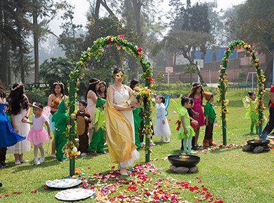 Les fêtes du printemps trouvent leurs origines dans les traditions archaïques de toutes les civilisations, agricoles et pastorales, qui fêtaient le renouveau et la renaissance de la Nature.